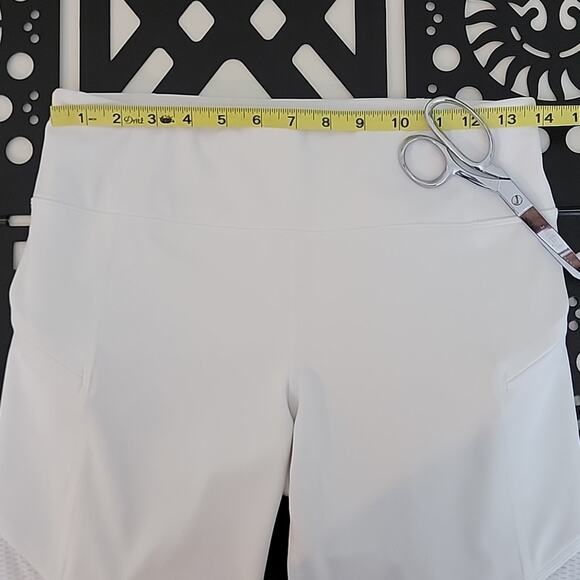 Athleta Mesh Contender Mid-Rise Capri Leggings in White Medium - Picture 11 of 15